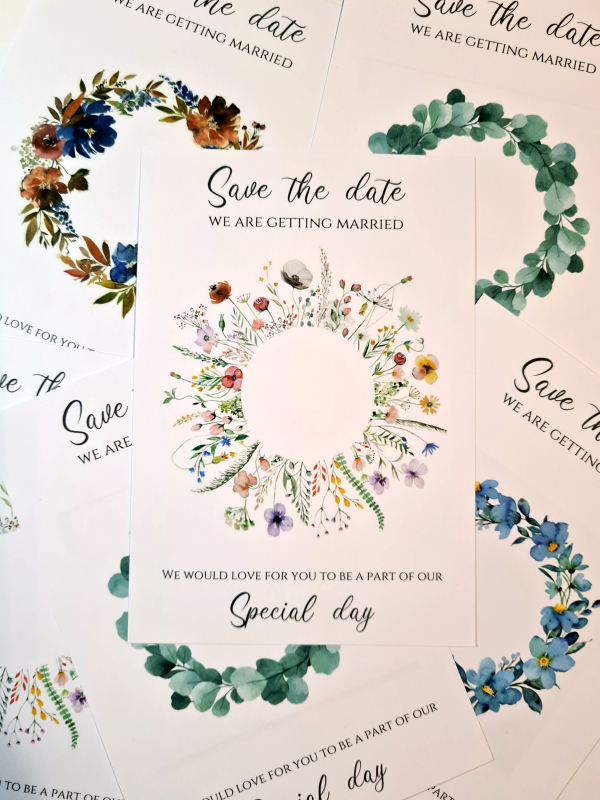 Wildflower Wreath Save the Date with magnet - Image 2